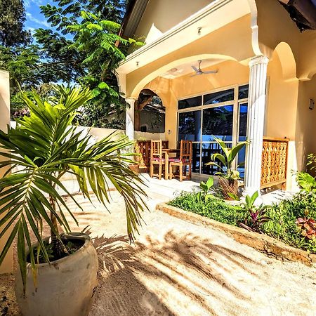 Hotel Mkadi Beach House Nungwi Exterior foto